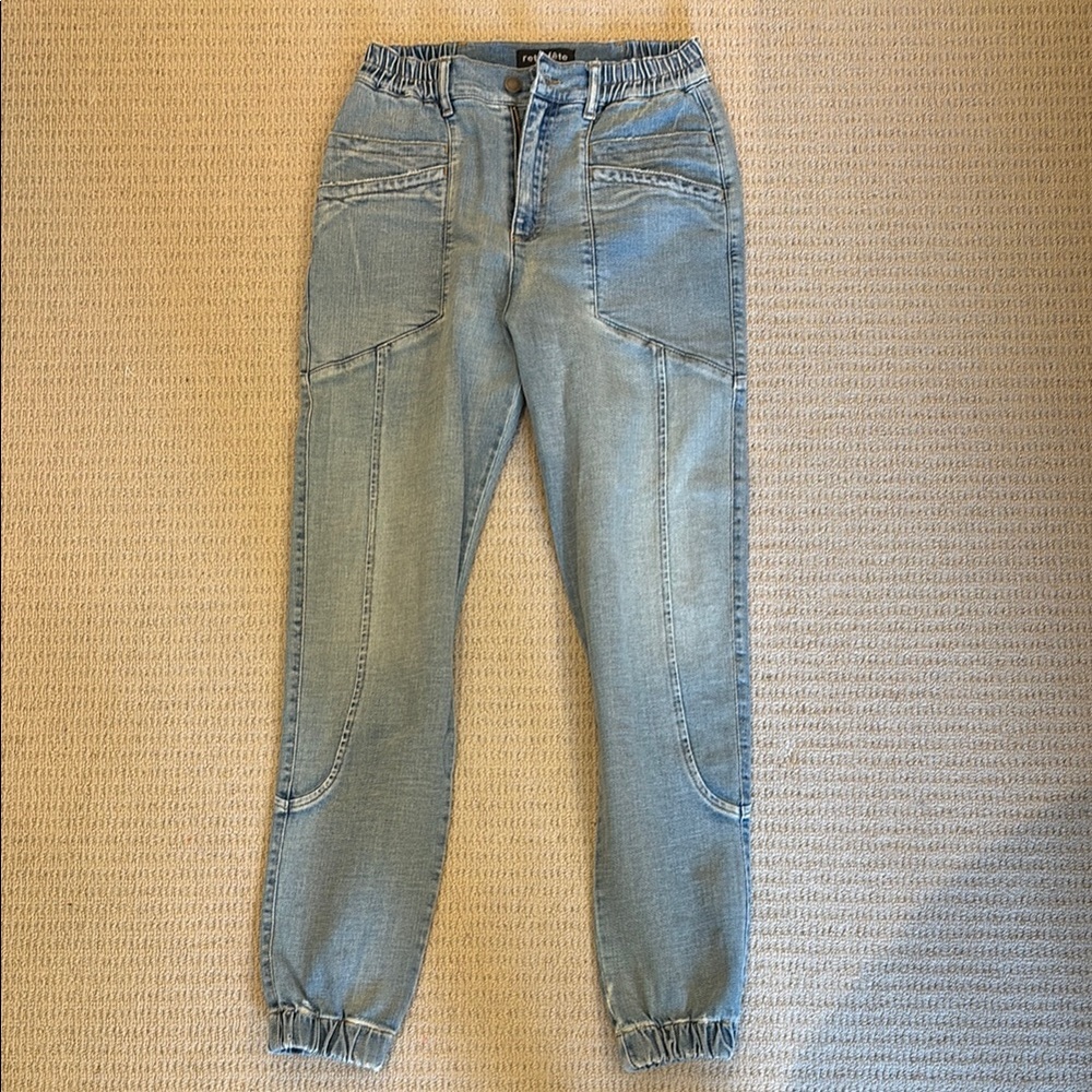 Retrofete Blue Ankle Cropped Jeans with Relaxed Fit